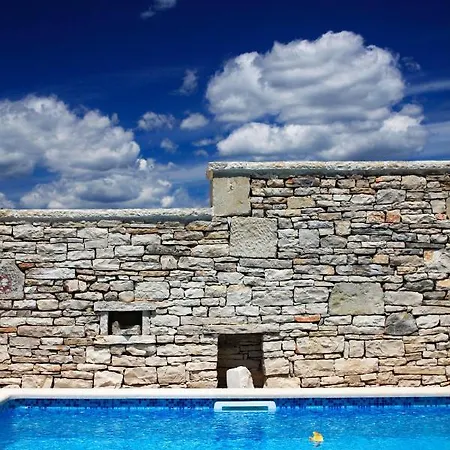 Gelci Villa
