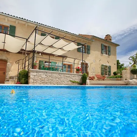 Gelci Villa Trget